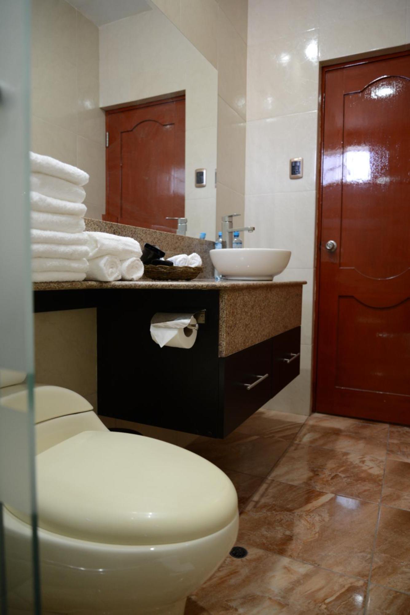 Altipacha Ayacucho Hotel Esterno foto