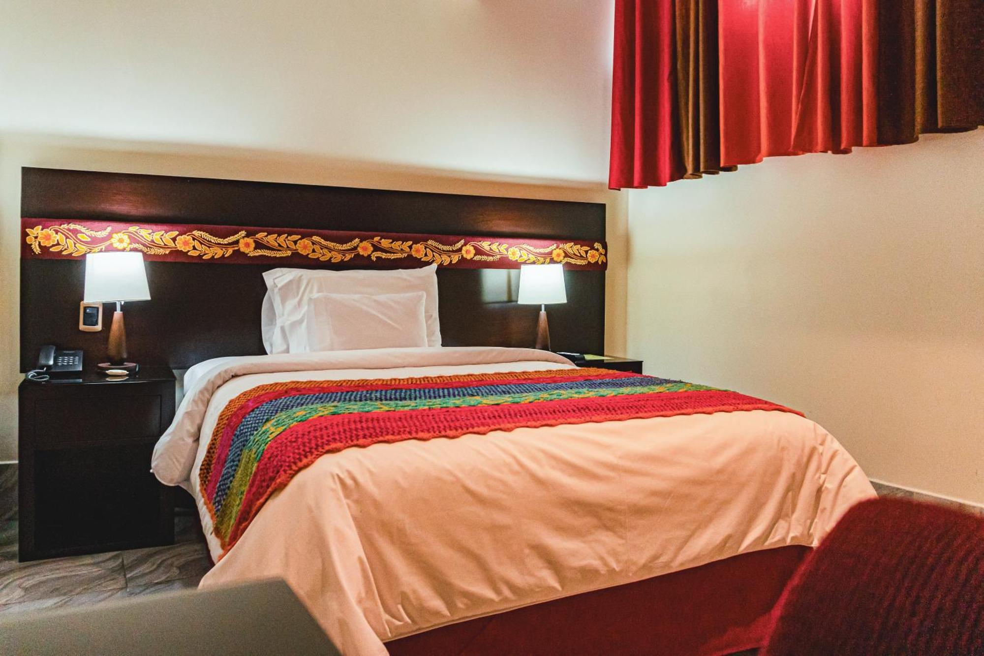 Altipacha Ayacucho Hotel Esterno foto