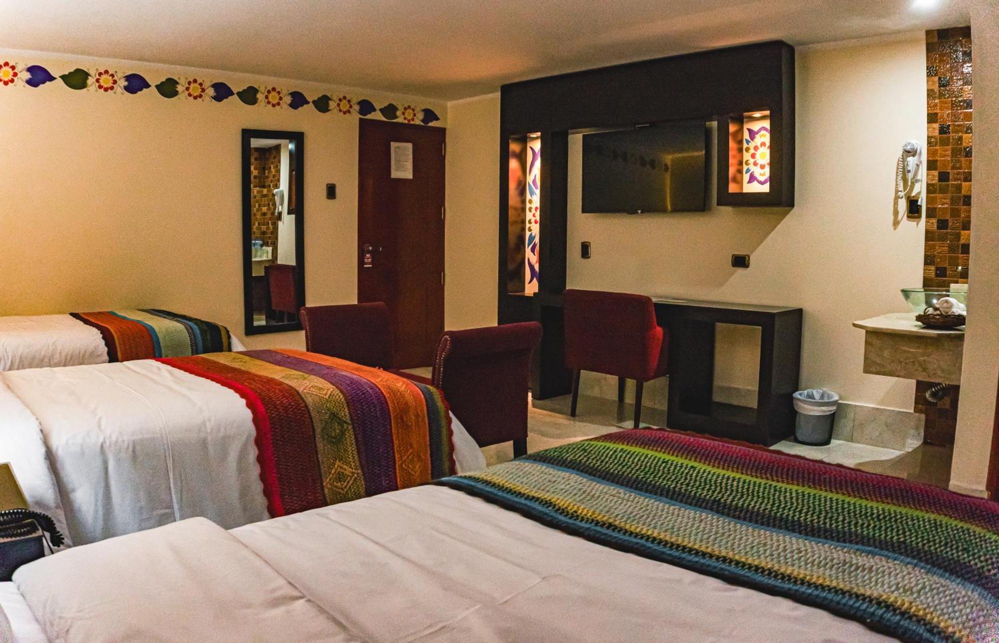Altipacha Ayacucho Hotel Esterno foto